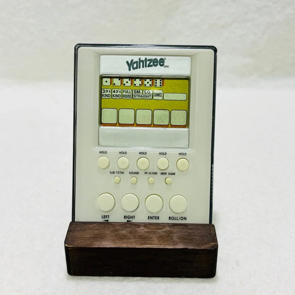Hasbro Yahtzee Electronic Handheld Game 2007 LCD Portable Digital Dice Game